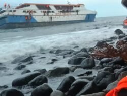 KM Intim Teratai Karam di Perairan Makian, Tim SAR Gabungan Berjibaku Evakuasi Penumpang