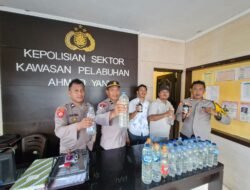 Polisi Sita 37 Botol Miras di KM Uki Raya 04
