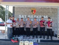 Razia Miras di Tobelo, Ratusan Liter Cap Tikus dan Ciu Disita Polisi
