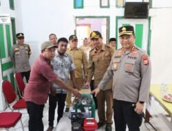 ‎‎‎Dukung Ketahanan Pangan, Polres Sula Bantu Alat Produksi Sagu untuk Warga