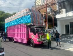 Satlantas Polres Ternate Tindak Kendaraan ODOL, Sopir Truk Diberi Edukasi dan Tilang di Tempat