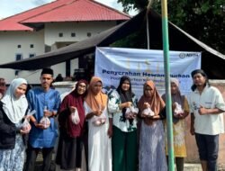 AMPP-TOGAMMOLOKA Malut Bagikan Hewan Kurban untuk Musafir, Janda dan Mualaf