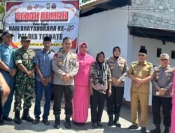 Polri Untuk Masyarakat, Kapolda Malut Serahkan Kunci Bantuan Bedah Rumah di Ternate 