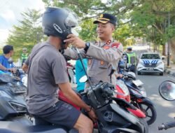 Polres Halteng Bagikan Ratusan Helm, Dorong Kesadaran Keselamatan Berkendara