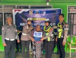 Anjangsana Hari Lantas, Polantas Halteng Sambangi Warakawuri‎‎