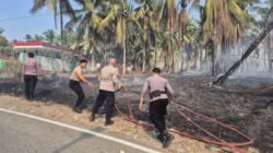 Lahan Terbakar Dekat SPBU Gotalamo, Polisi Gerak Cepat Padamkan Api