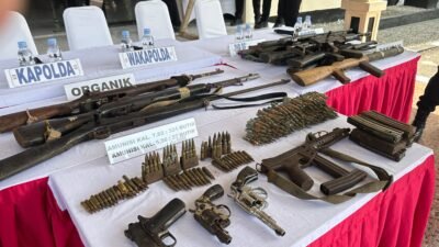 Masyarakat Serahkan Senjata Api Ilegal Secara Sukarela di Polda Malut